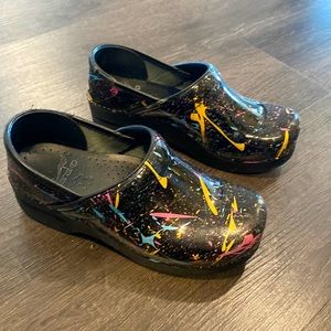 Dansko splatter paint clogs size 36